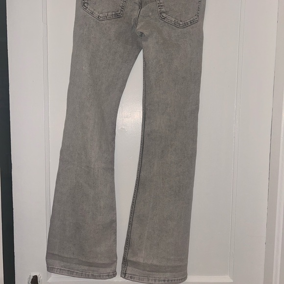 Womens H&M Light Gray low rise Flare Jeans NWT size 4 31” inseam - Picture 6 of 13